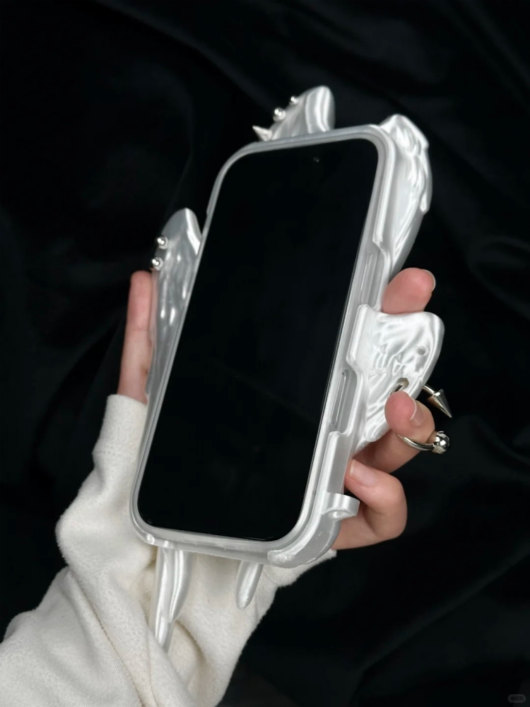 حافظة هاتف Y2k بتصميم ملاك سدا - مراجعة 3D Printing Case وسعره