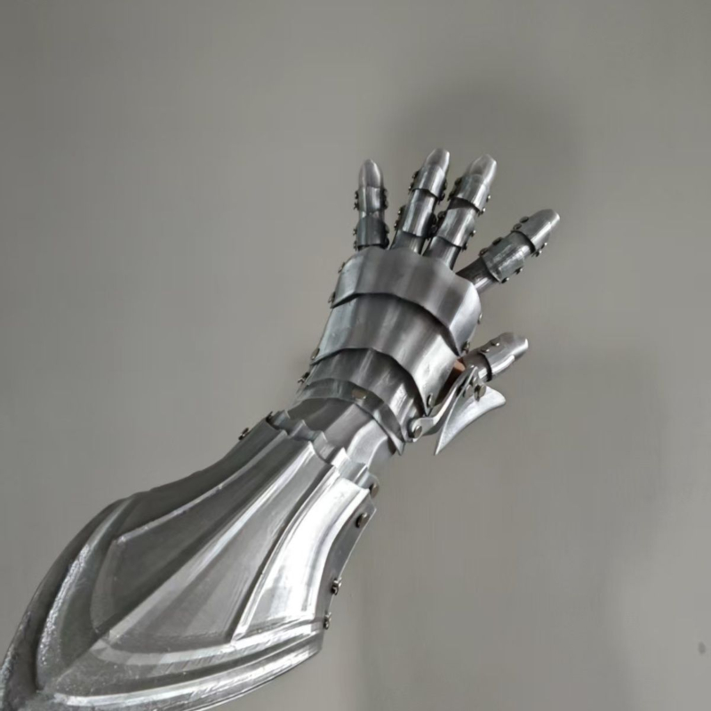 إكسسوار تكنولوجي للتنكر بأسلوب - مراجعة 3D Printing Knight Armor وسعره